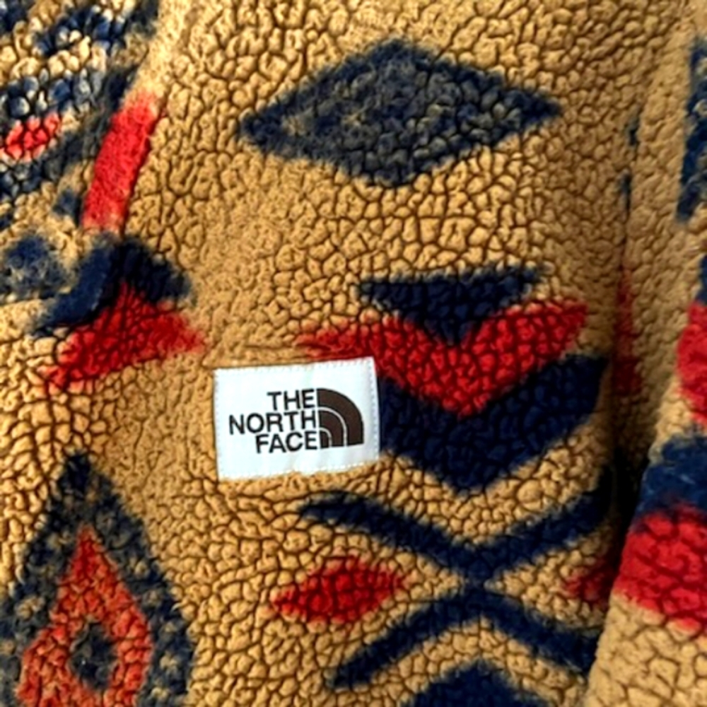 Men's North Face sweater